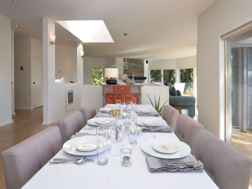 arbutus16.jpg - 170953 Bytes