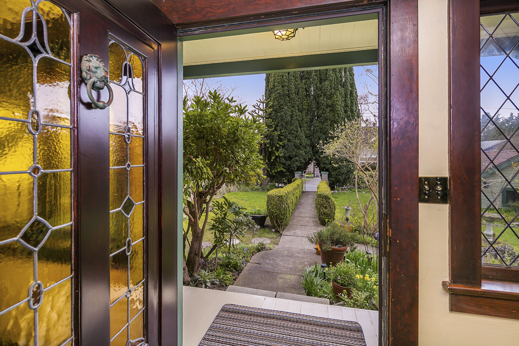 arnold02.jpg - 90764 Bytes