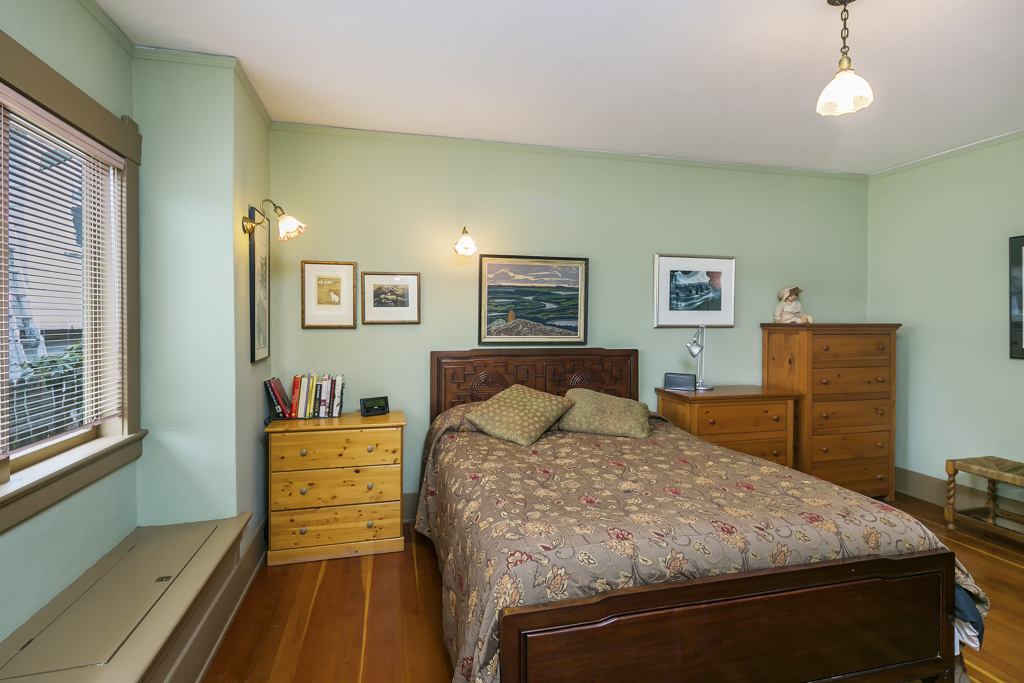 arnold02.jpg - 90764 Bytes