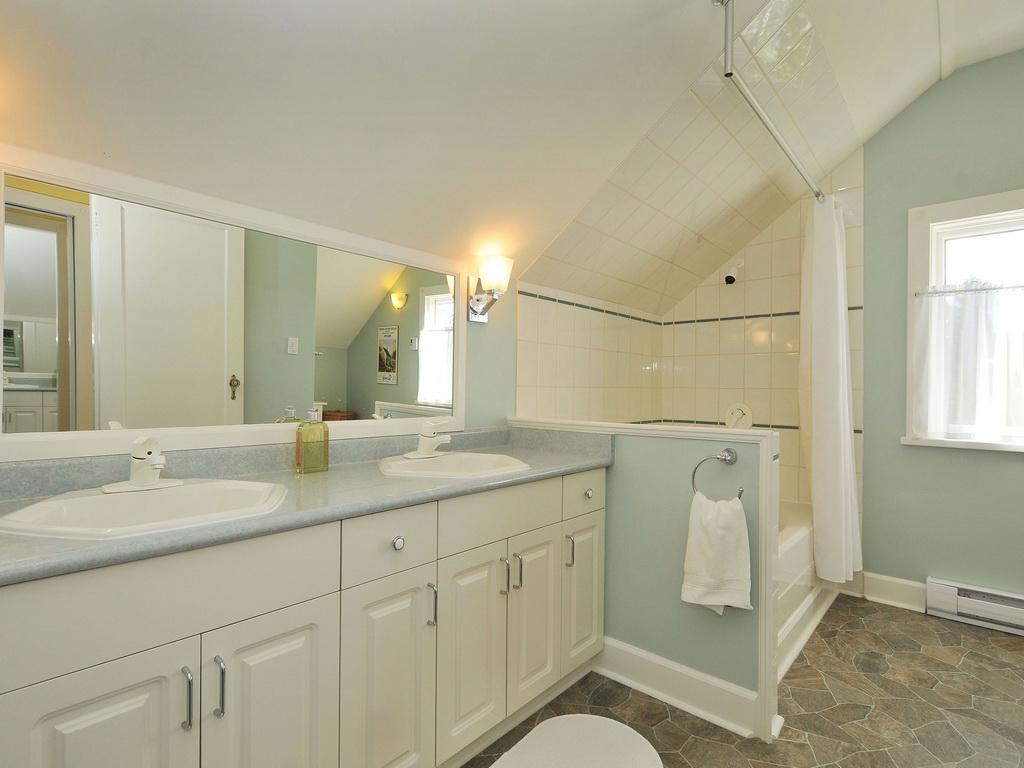 burdick01.jpg - 201924 Bytes