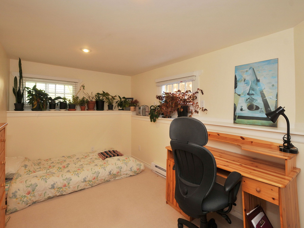 burdick01.jpg - 201924 Bytes