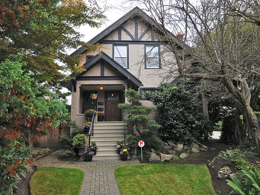 chandler01.jpg - 201924 Bytes