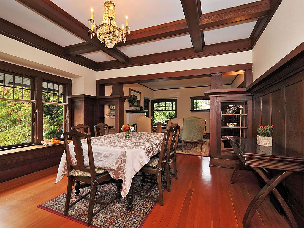 chandler01.jpg - 201924 Bytes