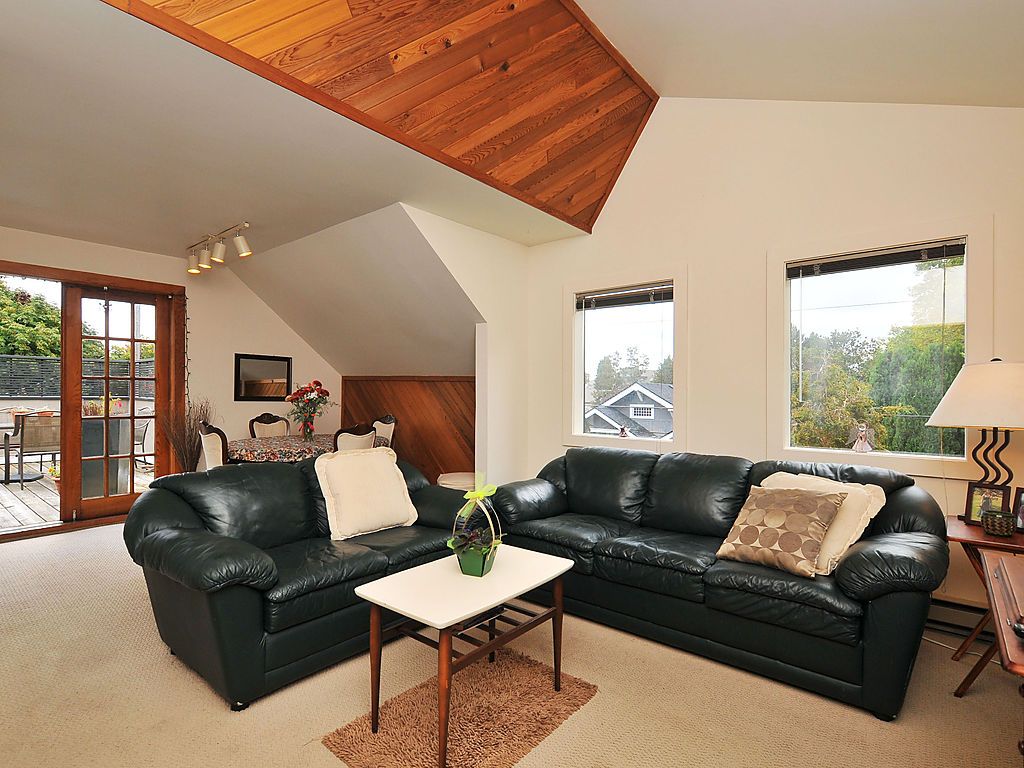 chandler02.jpg - 90764 Bytes