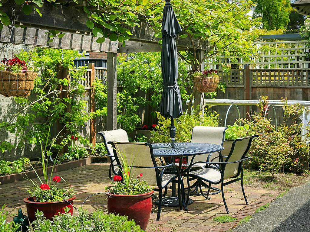 Welcome to B - 19 Cook Street