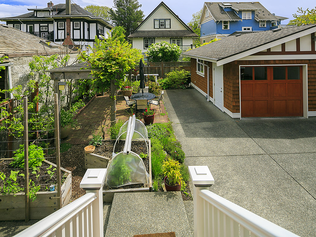 Welcome to B - 19 Cook Street