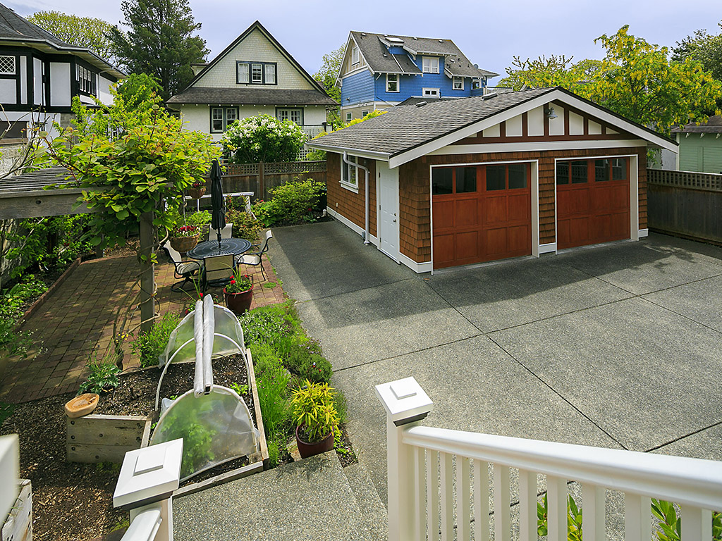 Welcome to B - 19 Cook Street