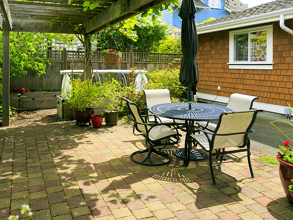 Welcome to B - 19 Cook Street