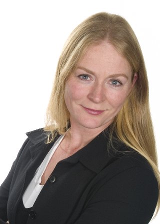 karinheadshot.jpg - 22664 Bytes