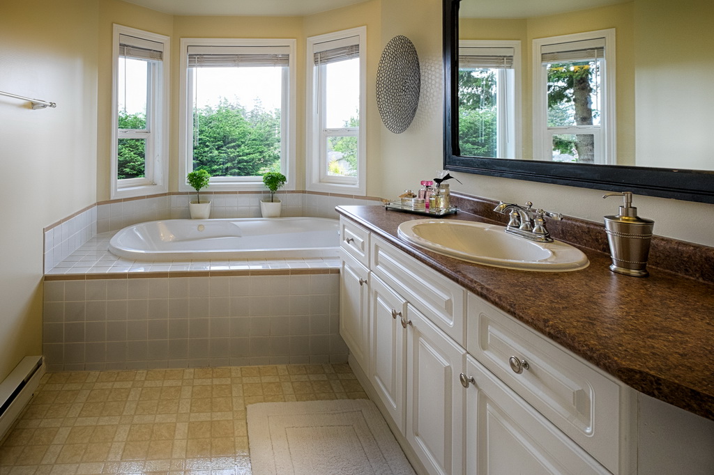 lochside15.jpg - 170953 Bytes