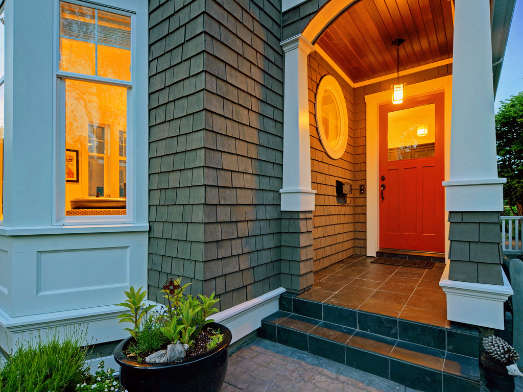 Welcome to 437 Monterey Ave