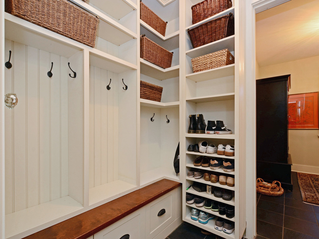 Welcome to 437 Monterey Ave