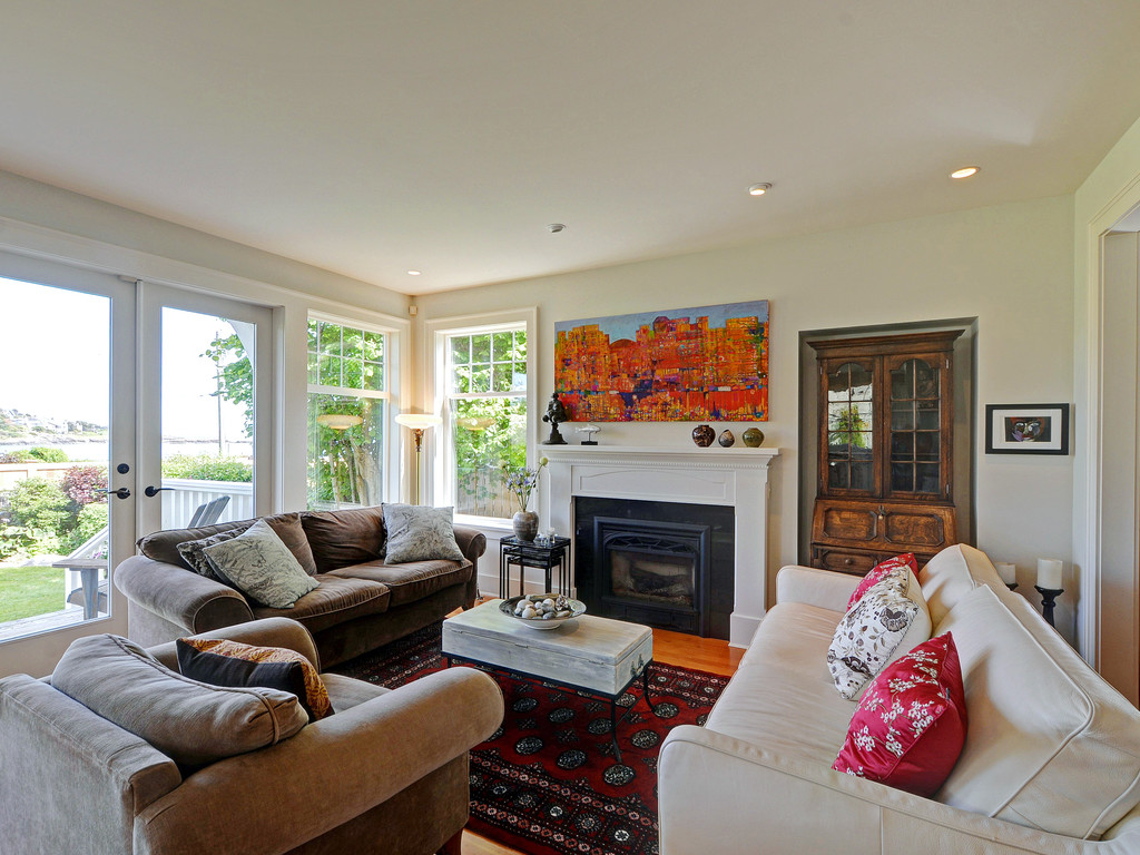 Welcome to 437 Monterey Ave