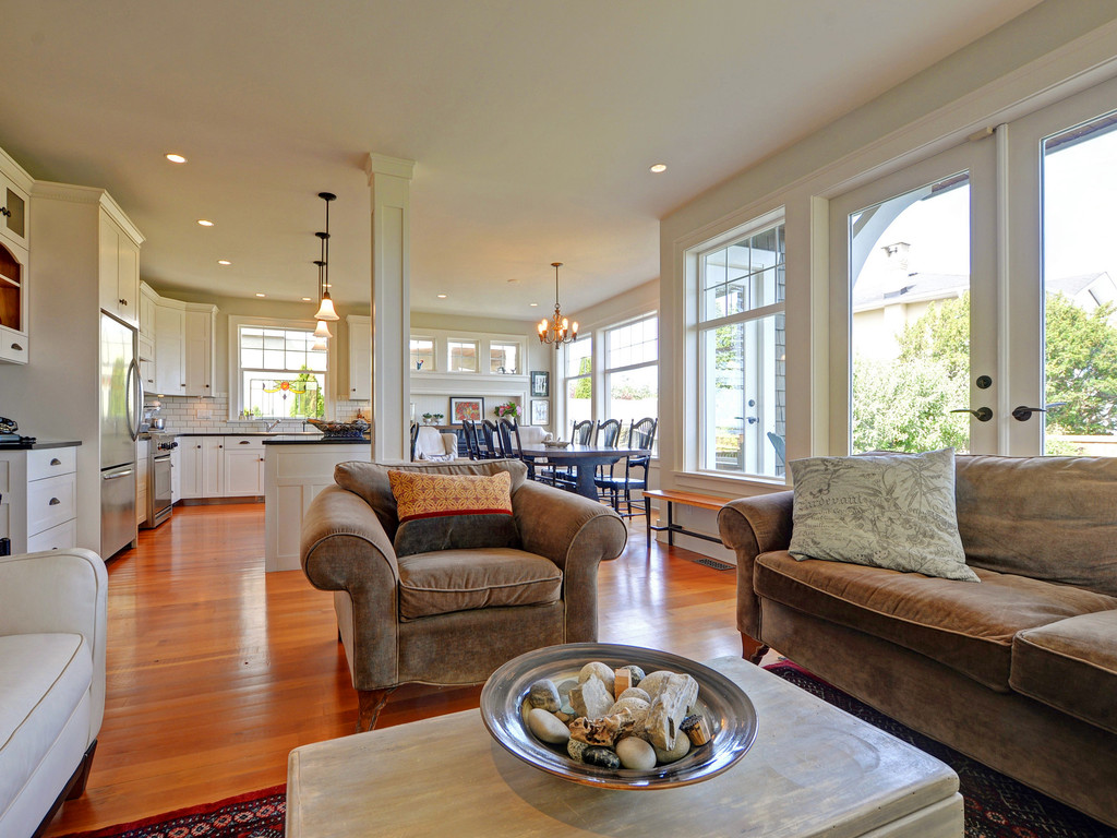 Welcome to 437 Monterey Ave