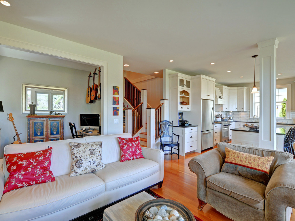 Welcome to 437 Monterey Ave