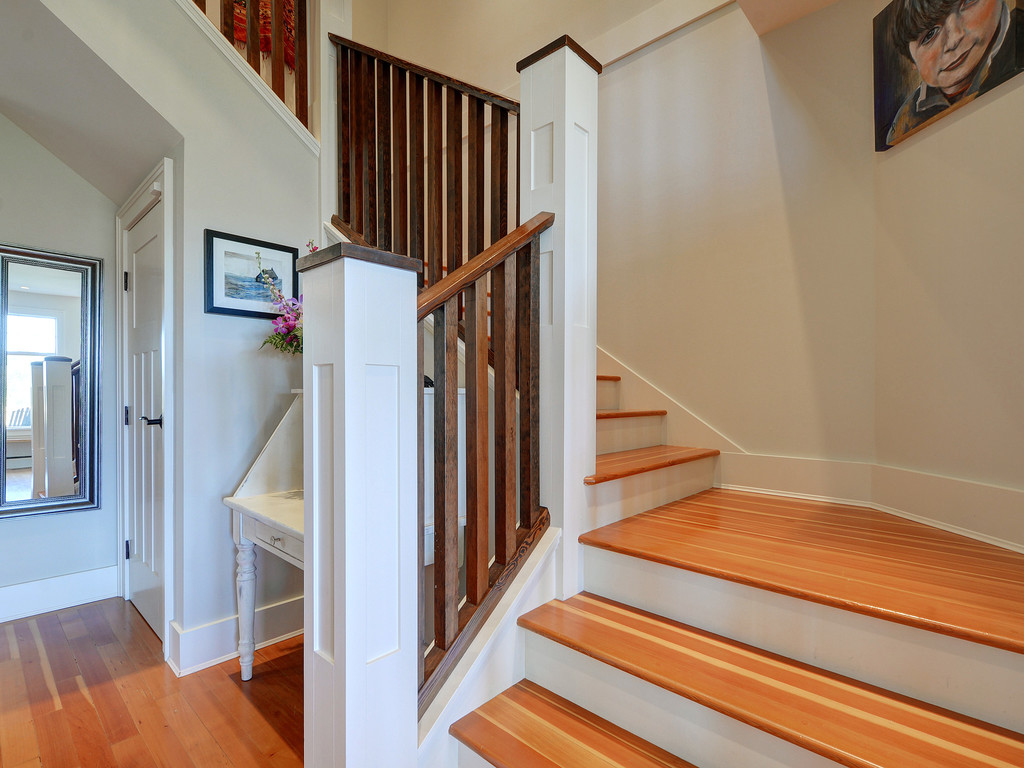 Welcome to 437 Monterey Ave