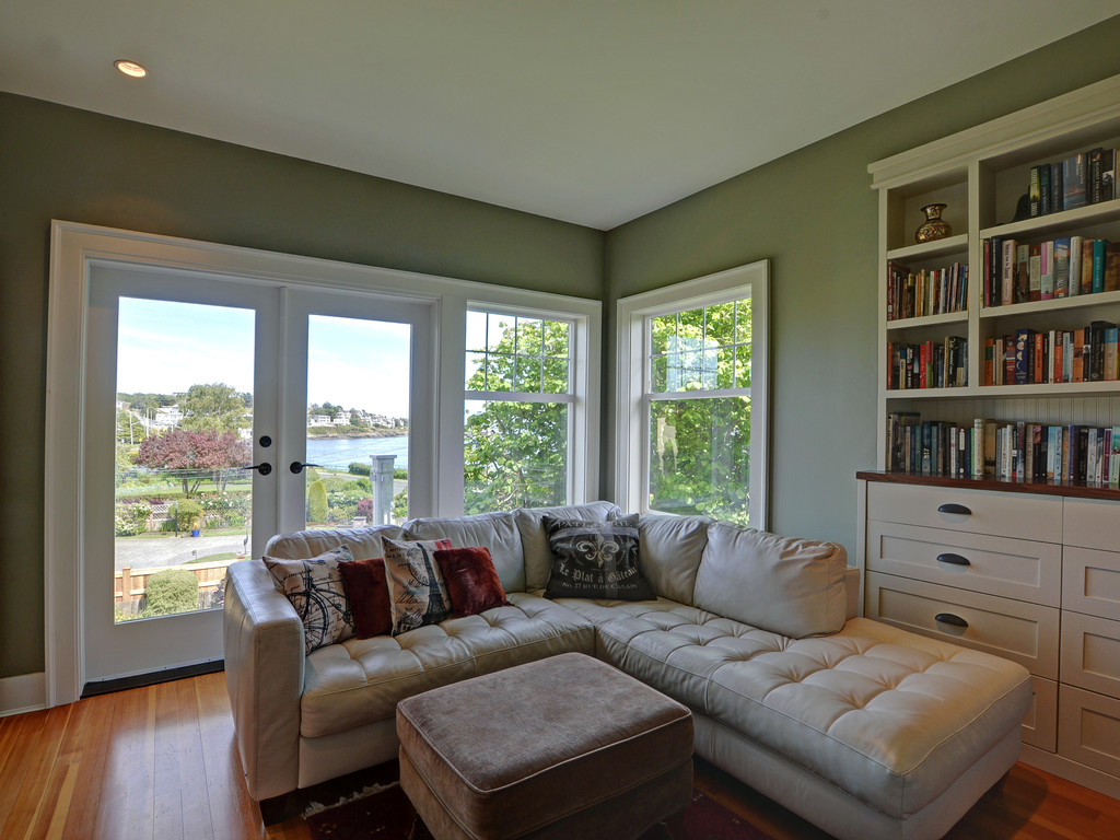 Welcome to 437 Monterey Ave