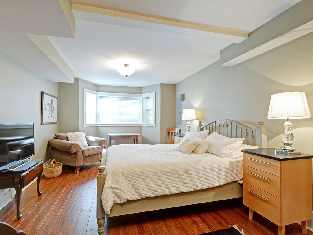 Welcome to 437 Monterey Ave