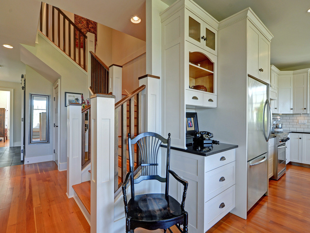 Welcome to 437 Monterey Ave