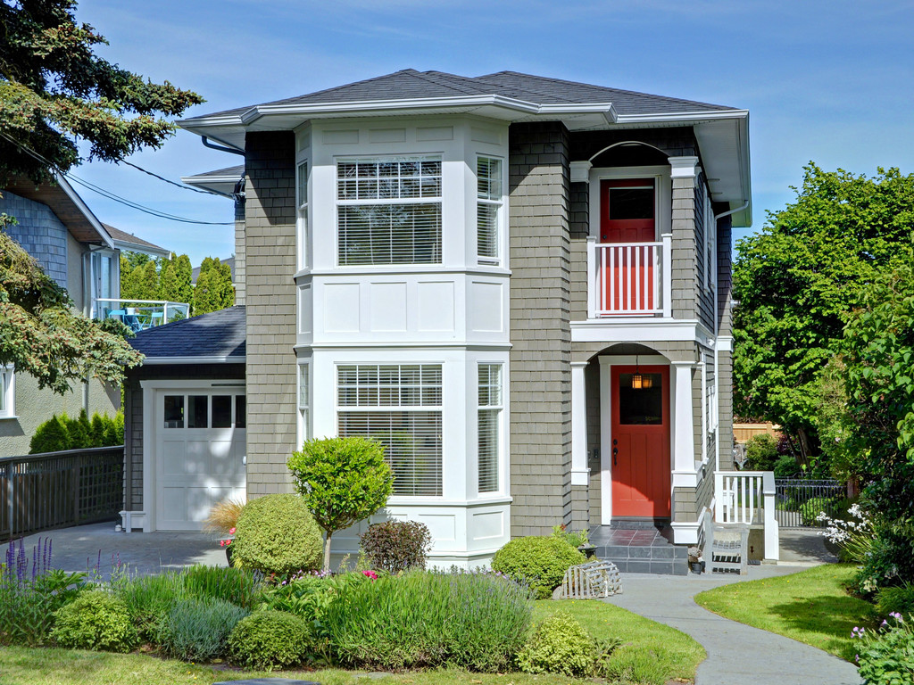 Welcome to 437 Monterey Ave